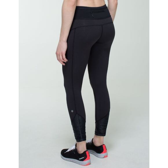 Lululemon Pace Queen Tight WMNS 8 Black Stretchy Ruched Ankle Hem Athletica Yoga - Picture 2 of 14